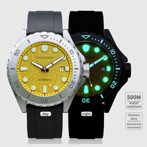 Orologio Subacqueo Sportivo da Uomo D0382GS con Cassa in Titanio DLC, Impermeabile 500M, Automatico con Valvola per Elio, Movimento Miyota 8215, Cinturino in FKM - Product Image 1