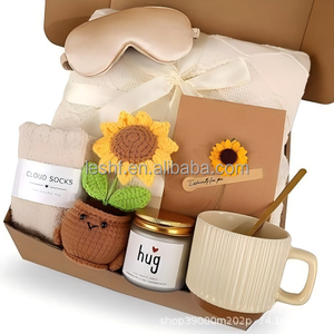 Set Regalo di Candele Profumate Artigianali, Aromaterapia, Confezione Regalo Creativa per Festa della Mamma, Laurea, Compleanno, Festa dell'Insegnante - Product Image 2