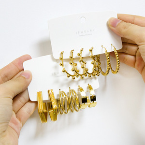 Pendientes de aro con diseño geométrico dorado para mujer, joyería de moda - Product Image 1