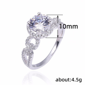 Anello Geometrico Intrecciato con Design Circolare per Donne - Product Image 6