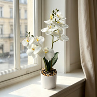 Hoogwaardige witte kunststof vlinderorchidee 17 inch gepotte bloem met stenen, milieuvriendelijke decoratie voor koffieshop, bruiloft en huis.