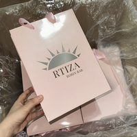 Sac de shopping en carton rigide personnalisé 2025 avec poignées et accessoires en ruban coloré pour l'artisanat et les cadeaux