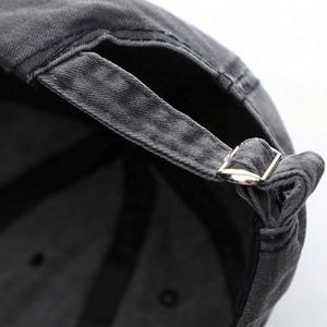 Gorra Casual de 6 Paneles Negra de Alta Calidad con Logotipo Personalizado, Gorra Vintage para Hombre, 100% Algodón, Hebilla Metálica - Product Image 5