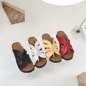 Sandalias de plataforma de cuña de tendencia de moda para mujer, mocasines deslizantes, zapatillas romanas antideslizantes de talla grande con lazo, tipo de cierre deslizante en oferta - Product Image 3