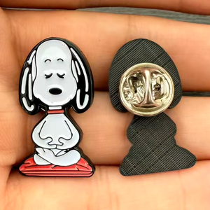 En gros, Pin's en métal émaillé motif chien méditant mignon, style dessin animé, cadeaux souvenirs, pin's en métal motif chiot dessin animé pour vêtements, stock disponible - Product Image 5