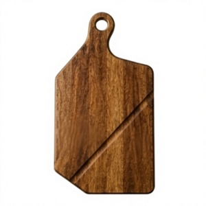 Planche à découper en bois de manguier à coupe inclinée, finition noyer, plateau à pain et fromage, plateau de service pour charcuterie avec trou de suspension - Product Image 1