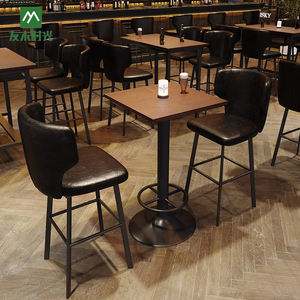 रेट्रो औद्योगिक शैली बार फर्नीचर और कैफे के लिए उपयुक्त लोहे के उच्च मल और ठोस लकड़ी की पट्टी टेबल के साथ सेट - Product Image 3