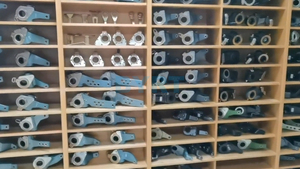 Ajusteur de mou manuel de rupture de <span class=keywords><strong>prix</strong></span> usine 1 3 trous 10 28 37 dents pour les essieux Fuwa pièces de rechange de bras de réglage de rupture de camion - Product Image 5