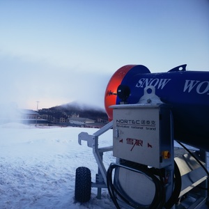 Machine à neige à bas prix provenant d'une usine chinoise |   Équipement de <span class=keywords><strong>ski</strong></span> à faible entretien pour stations de <span class=keywords><strong>ski</strong></span> - Product Image 3