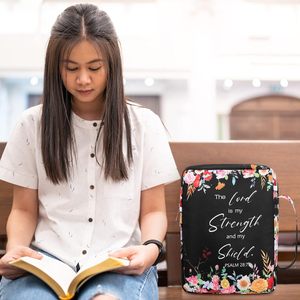 Muestra gratuita de estuche para Biblia para mujer de Source Factory: Funda grande para Biblia con asa resistente - Product Image 4