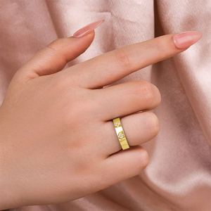 ผู้ผลิตเครื่องประดับหรู แหวนเงินแท้ 925 ชุบทอง ประดับมอสซาไนต์ สำหรับผู้ชายและผู้หญิง แหวนคู่รักสำหรับงานแต่งงาน - Product Image 2