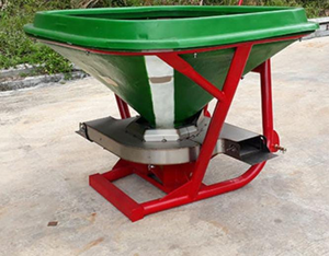 Novo modelo 1000L trator PTO conduzido único disco fertilizante espalhador Spray esquerda e direita - Product Image 5