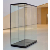 Présentoirs en bois MDF pour musées, sculptures avec couvercle en acrylique / vitrine sur piédestal