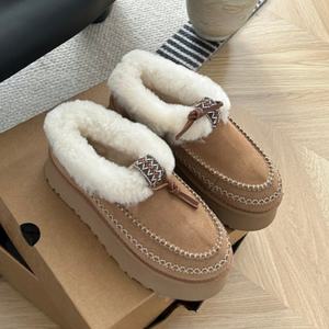 Botas de Invierno Clásicas para Mujer, Diseño Nuevo de Alta Calidad, Casuales, para Interiores y Exteriores, de Satén y Gamuza, con Forro de Piel - Product Image 1