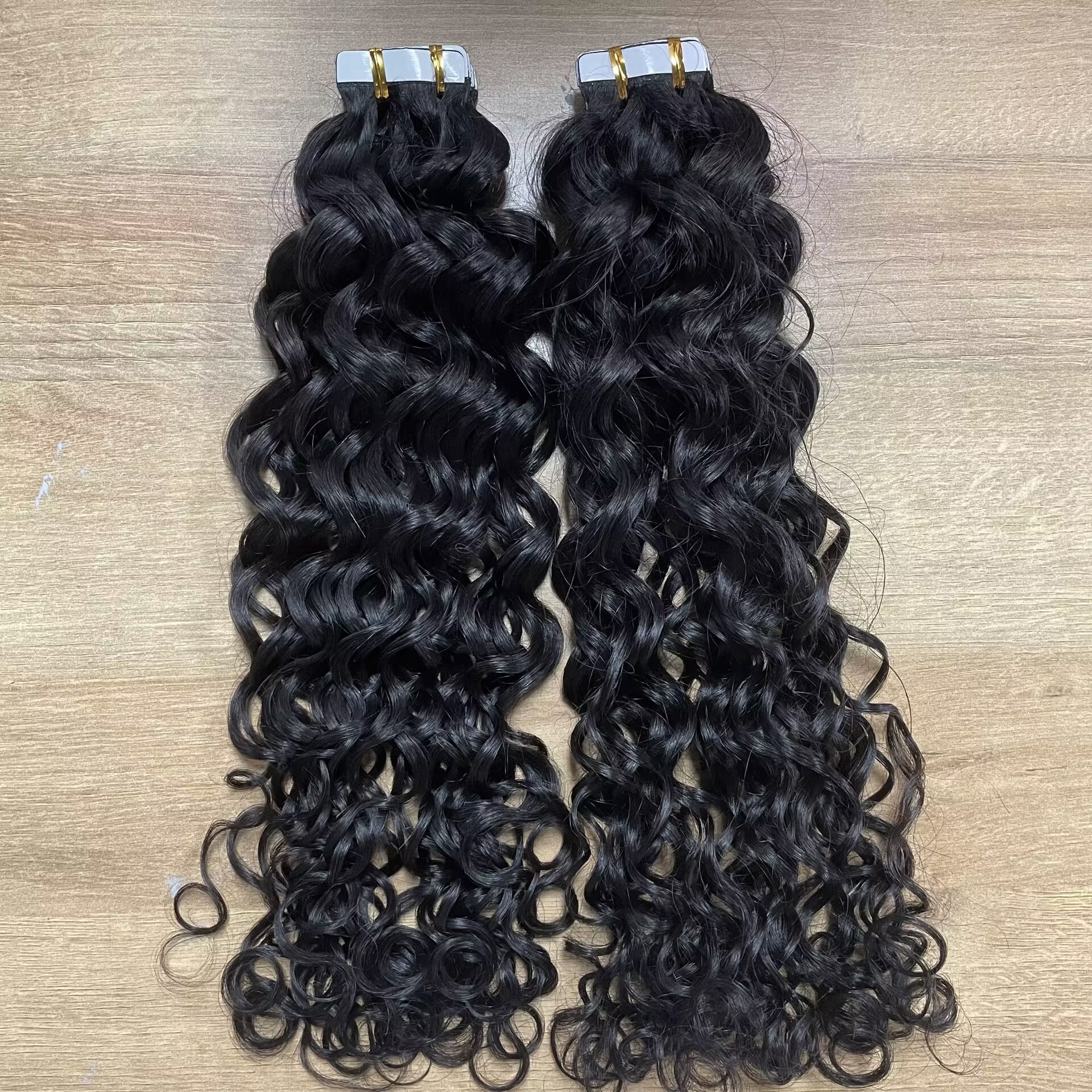 1 paquete de extensiones adhesivas rizadas de Italia, 50 gramos.