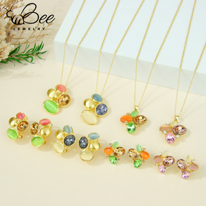 Juego de Joyería de Lujo con Collar y Aretes Geométricos de Cristal Chapado en Oro de 14K para Mujer, Diseño Original y Especial para Bodas y Fiestas - Product Image 6