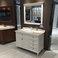 Meuble-lavabo de salle de bain moderne de luxe en bois massif avec miroir LED tactile lumineux, couleur et taille personnalisables, coiffeuse de salle de bain