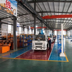 Élévateur à flèche articulé avec plate-forme aérienne à rotation de 360 degrés pour réparation de <span class=keywords><strong>lampadaires</strong></span> - Product Image 5