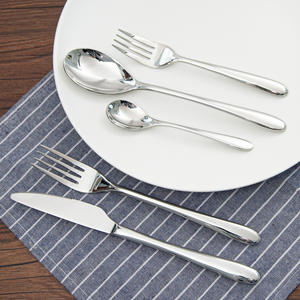 Pour la vaisselle de mariage et de fête haut de gamme <span class=keywords><strong>suisse</strong></span> ensemble cinq pièces Logo personnalisé couteaux en acier inoxydable fourchettes cuillères - Product Image 3