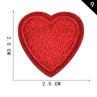 Patch brodé thermocollant personnalisé en forme de cœur, coloré et écologique, avec lettres décoratives pour vêtements/sacs/chapeaux – Vente en gros
