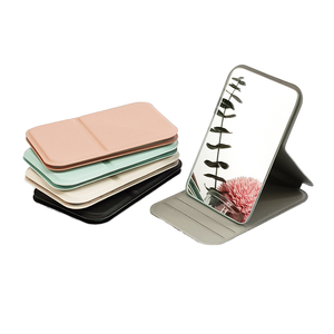 Nhà Sản Xuất OEM Tùy Chỉnh <span class=keywords><strong>Mini</strong></span> Xách Tay Pocket Gương Mềm Có Thể Gập Lại Cầm Tay Nhỏ Gọn Vanity PU Khung Trang Điểm Gương Cho Đi Du Lịch - Product Image 1