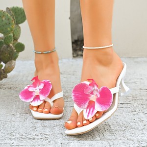 Nuevas y Elegantes Sandalias de Playa con Diseño Floral y Punta Cuadrada <span class=keywords><strong>para</strong></span> Mujer, Estilo Europeo y Americano, Otoño 2026 - Product Image 2