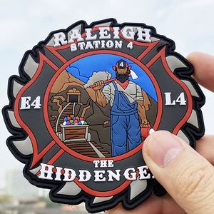 Badge en PVC souple 2D 3D de haute qualité avec logo, patch personnalisé à scratch avec bord découpé au laser pour étiquette et vêtement - Product Image 2