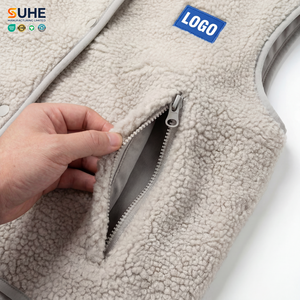 Chaleco de Felpa Sherpa para Mujer SUHE, Chaleco sin Mangas con Diseño de Oso de Peluche, Logotipo Personalizado OEM ODM, Ropa de Abrigo Cálida para Invierno con Bolsillo con Cremallera - Product Image 3