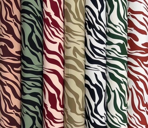 Tissu crêpe extensible 4 directions à motif floral tendance, 95% polyester, 5% élasthanne, pour robes et vêtements féminins, en stock - Product Image 3
