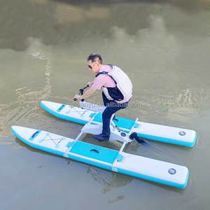 Vélo aquatique gonflable à pédales avec guidon réglable pour la location en station balnéaire – Vente en gros - Product Image 2