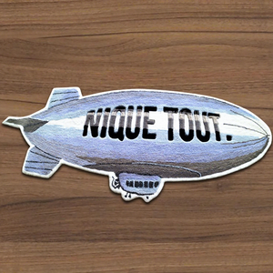 Tapis de porte gris foncé personnalisé, tapis de salon sur mesure avec logo découpé dégradé, lavable et antidérapant - Product Image 1