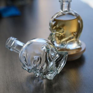 Botella <span class=keywords><strong>de</strong></span> Licor <span class=keywords><strong>de</strong></span> Vidrio Transparente <span class=keywords><strong>de</strong></span> 50ml/100ml, Mini, en <span class=keywords><strong>Forma</strong></span> <span class=keywords><strong>de</strong></span> <span class=keywords><strong>Calavera</strong></span>, <span class=keywords><strong>con</strong></span> Tapa <span class=keywords><strong>de</strong></span> Rosca, para Whisky, <span class=keywords><strong>Vodka</strong></span>, Bebidas Energéticas, en Oferta - Product Image 5