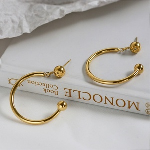 Aretes de Acero Inoxidable Personalizados al por Mayor, Resistentes al Agua, Chapados en Oro de 18k, Aretes de Aro Finos para Mujeres y Adolescentes - Product Image 1