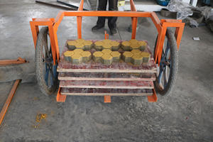 Machine de fabrication de blocs de béton hydraulique semi-automatique QT4-20/Prix de la machine de fabrication de briques <span class=keywords><strong>Tunisie</strong></span>/Machine de moulage de blocs Nigéria - Product Image 6