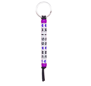 Llavero con letras acrílicas KISS ME, logotipo de letra inicial personalizado, llavero con cuentas, regalo, joyería promocional barata - Product Image 3