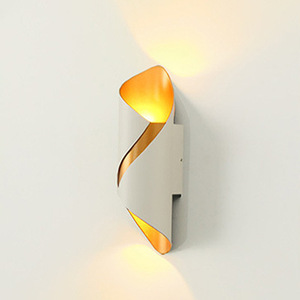 Lámpara de pared decorativa de 10W para habitación de hotel, decoración de pared dorada para villa, iluminación decorativa para el hogar, decoración de lujo para jardín y patio. - Product Image 4