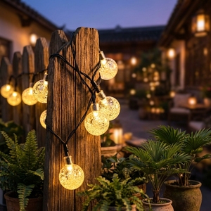 Guirnalda de Luces Solares Recargables para Exteriores, Luces de Hadas con Forma de Burbuja de Cristal, Resistentes al Agua IP65 - Product Image 1