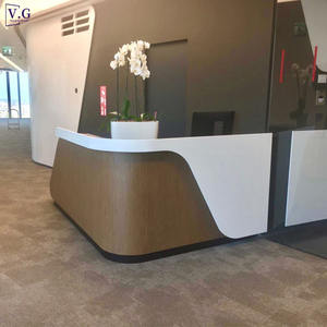 Mostrador <span class=keywords><strong>de</strong></span> Recepción Moderno Personalizado <span class=keywords><strong>de</strong></span> Madera con Piedra Corian Blanca para Oficina - Product Image 3
