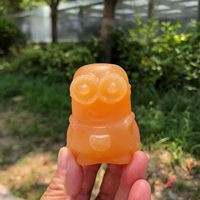Prix d'usine – Magnifiques personnages de dessins animés gravés en cristal poli, Minions en calcite jaune pour cadeau