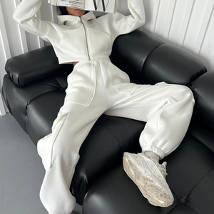 Vêtements pour femmes pour l'hiver, ensemble sweat à capuche et jogging personnalisé avec logo, ensemble en molleton Terry, pantalon cargo deux pièces pour femmes - Product Image 4