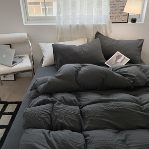 Set di Biancheria da Letto in Seta 100% Ecologica Stile Japandi di Alta Qualità, 4 Pezzi con Lenzuolo con Angoli, Copripiumino e Federe - Product Image 5