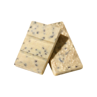Barres de chocolat au lait en gros avec miettes de biscuits, snacks croustillants au riz et chocolat blanc, confiseries au chocolat composées de beurre de cacao de substitution