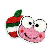 Écussons en tissu chenille brodés à la main, en forme de cœur et de fleur, personnalisables avec logo et nom, fabrication OEM, vente en gros, fabricant sur mesure