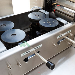 Máquina Automática para Envolver Paquetes de <span class=keywords><strong>Queso</strong></span> en Rodajas, Crema de Mantequilla, <span class=keywords><strong>Cheddar</strong></span>, Macarrones, para Palitos de Mozzarella Triangulares - Product Image 4