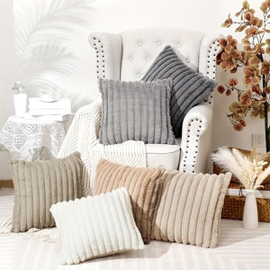 Housse de coussin en flanelle super douce et luxueuse, personnalisée en gros, avec rayures en fausse fourrure de <span class=keywords><strong>lapin</strong></span>, pour la décoration intérieure - Product Image 5