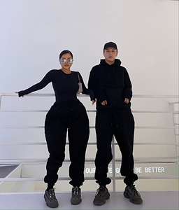 Hiver 2025 Ensemble Deux Pièces Personnalisé à Capuche pour <span class=keywords><strong>Femme</strong></span>, Pantalon de <span class=keywords><strong>Jogging</strong></span> Long de Fitness, Sweat à Capuche et Pantalon de Survêtement - Product Image 5