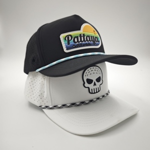 Gorra de golf minimalista de cinco paneles, impermeable, con emblema de silicona personalizado, MOQ bajo, OEM, perforada con láser, transpirable, nuevo diseño gráfico. - Product Image 3