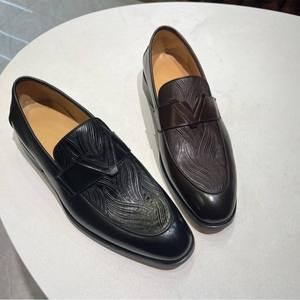 Mocasines a Rayas Modernos, Cómodos y Ligeros, de Cuero, con Diseño de Moda - Product Image 4