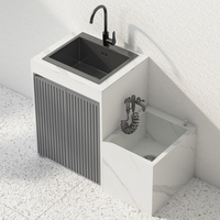 Meuble d'évier utilitaire autoportant en acier inoxydable de 40 po avec robinet de pulvérisation pour bac à serpillière, idéal pour buanderie d'hôtel, style ferme moderne