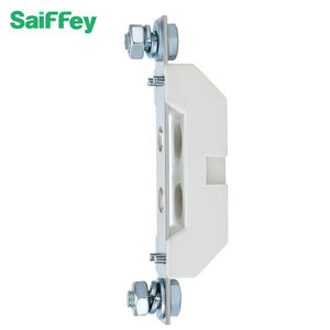 Base de fusible Saiffey de alta capacidad de ruptura 690V 1P <span class=keywords><strong>NH</strong></span> bajo voltaje <span class=keywords><strong>00</strong></span> nominal 160A IP20 portafusibles de cerámica de cobre - Product Image 4